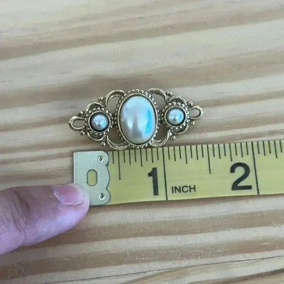 Vintage Victorian Faux Pearl Brooch - Picture 5 of 5